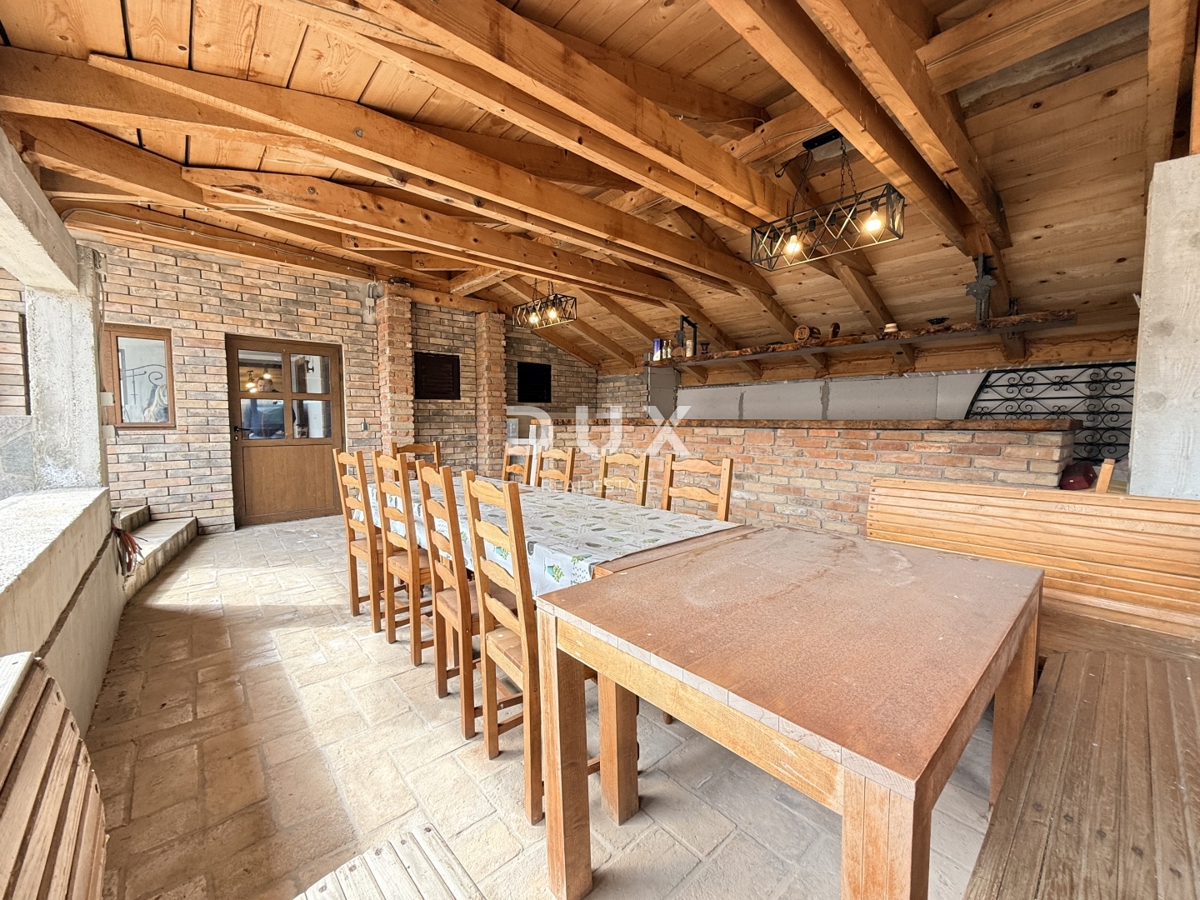 GORSKI KOTAR, MRKOPALJ - Hiša s štirimi apartmaji