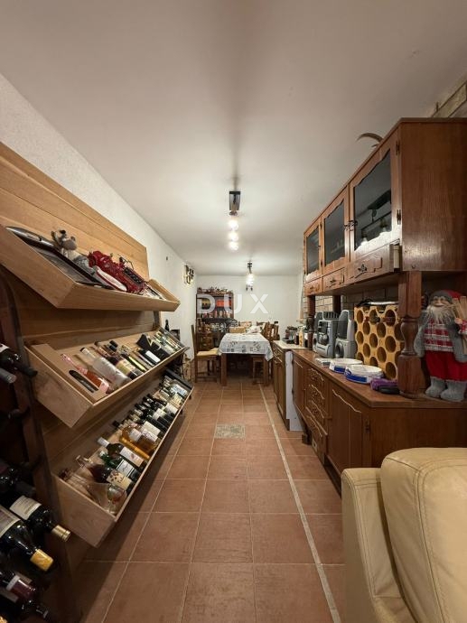 GORSKI KOTAR, MRKOPALJ - Hiša s štirimi apartmaji