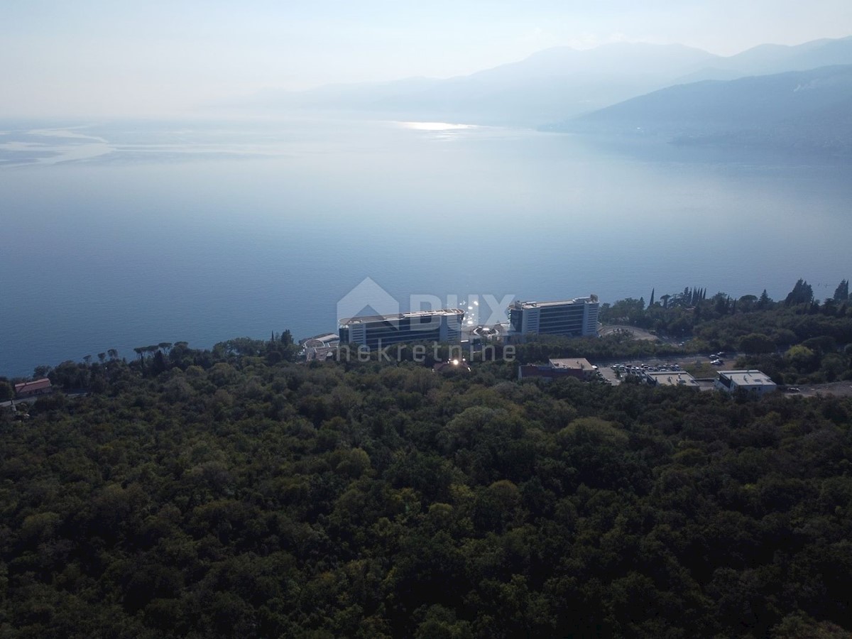 COSTABELLA, BIVIO- gradbeno zemljišče 1573m2 s pogledom na morje za družinsko hišo / vilo / stanovanjsko hišo - apartmaji - apartmaji / hiša za najem - počitnice z bazenom