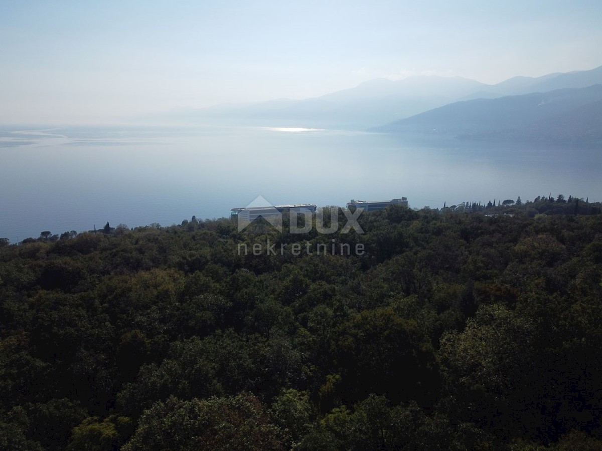 COSTABELLA, BIVIO- gradbeno zemljišče 1573m2 s pogledom na morje za družinsko hišo / vilo / stanovanjsko hišo - apartmaji - apartmaji / hiša za najem - počitnice z bazenom