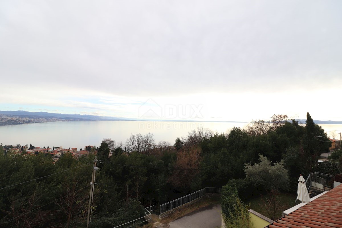 OPATIJA - Kamnita vila s panoramskim pogledom na morje!