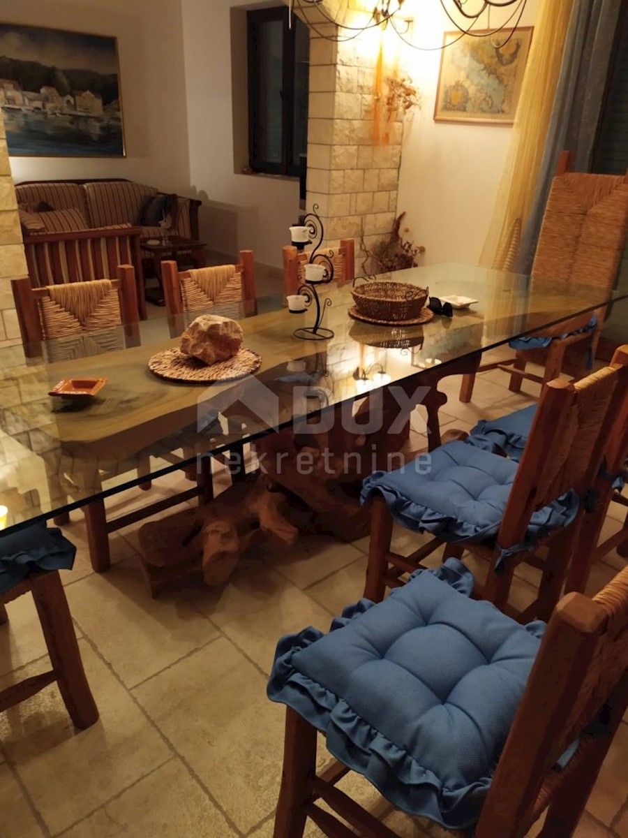 Grohote, Šolta, 160m2