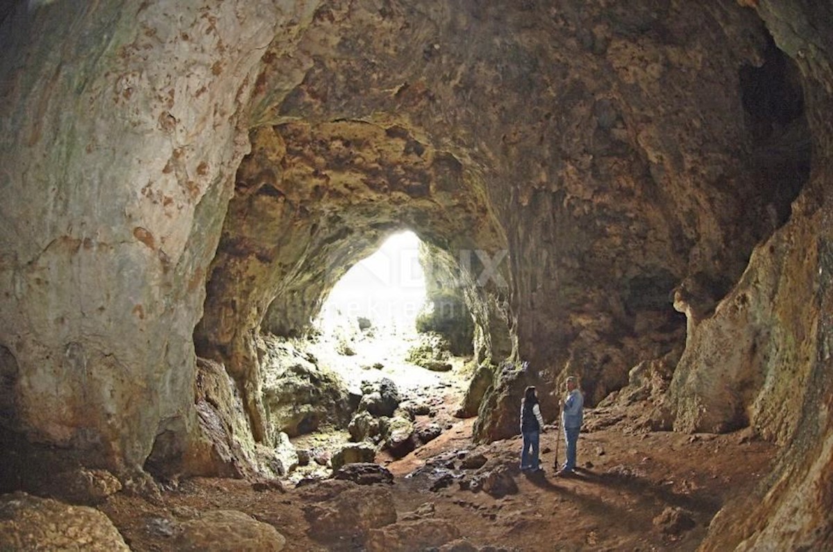 Prodol, Marčana, 783m2