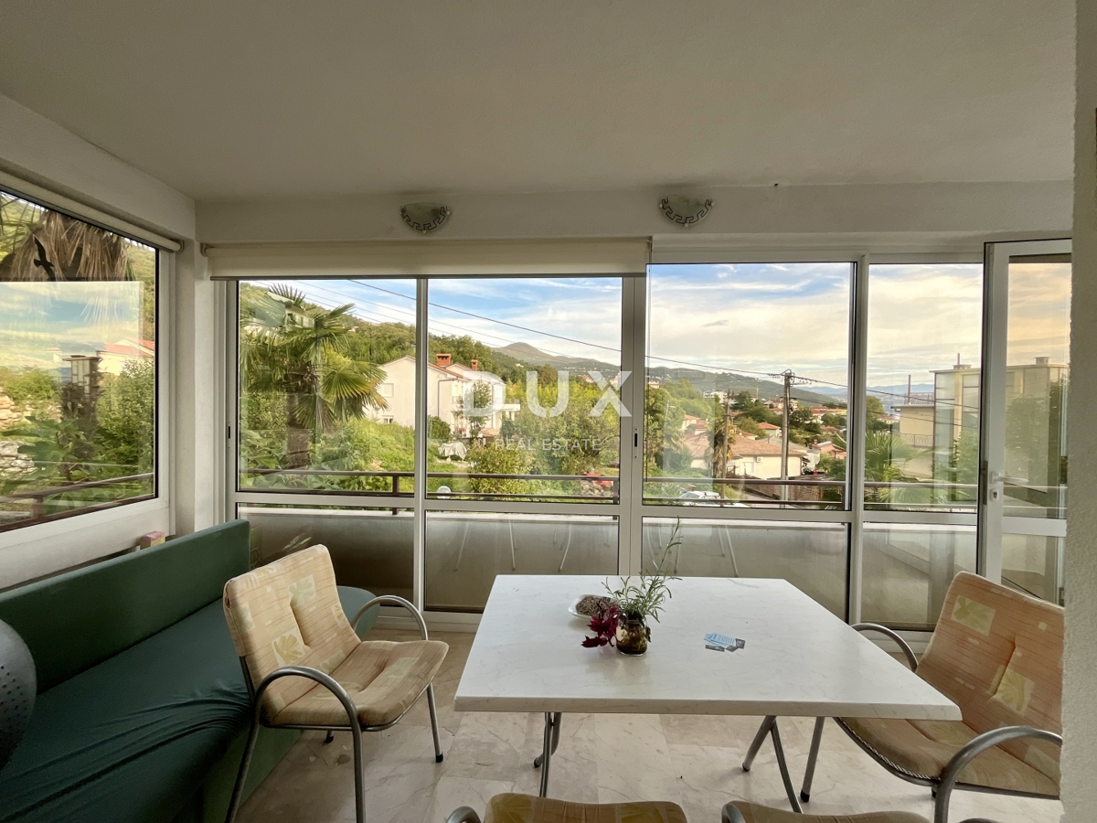 OPATIJA, LOVRAN - apartmajska hiša s pogledom na morje!