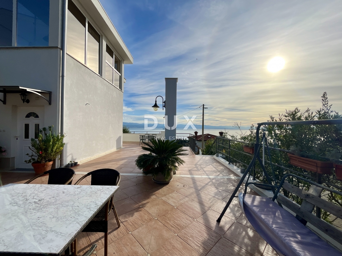 OPATIJA, LOVRAN - apartmajska hiša s pogledom na morje!