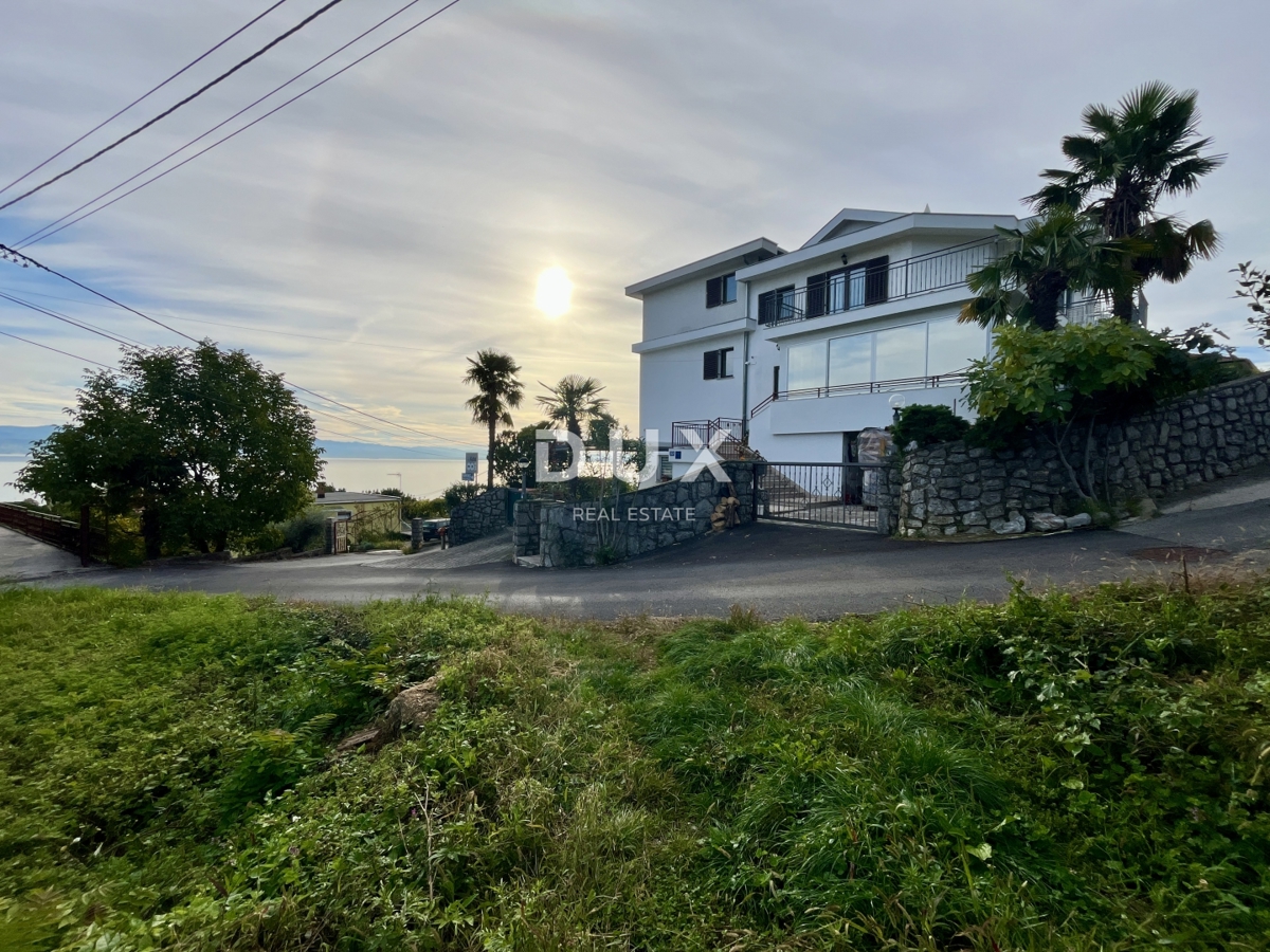 OPATIJA, LOVRAN - apartmajska hiša s pogledom na morje!