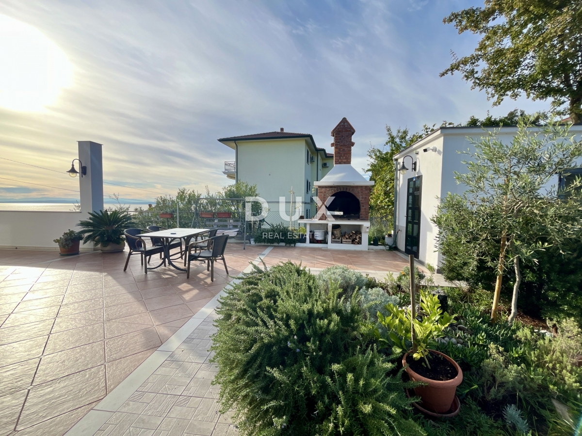 OPATIJA, LOVRAN - apartmajska hiša s pogledom na morje!