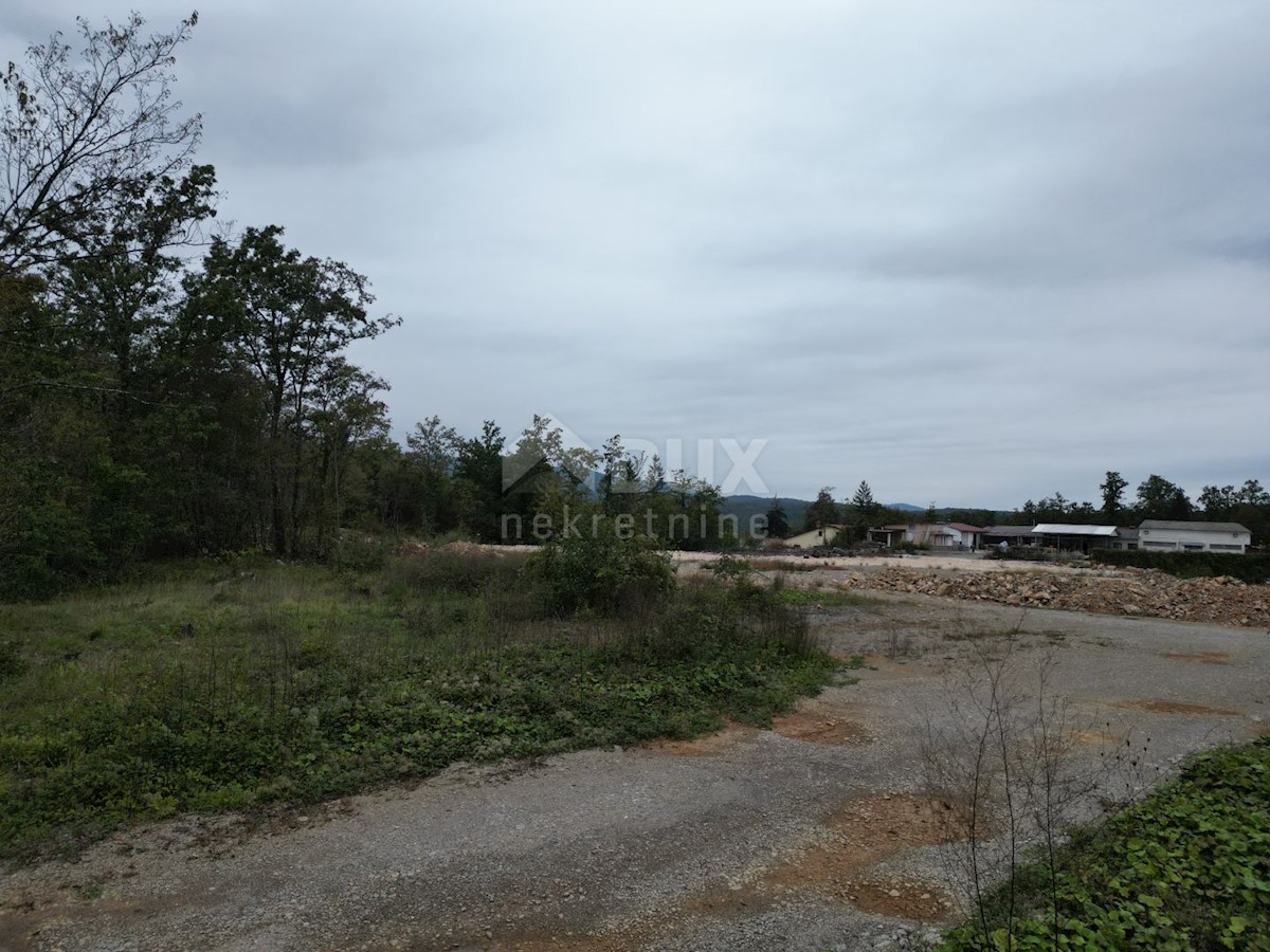 MATULJI, JURDANI, MALI BRGUD- gradbeno zemljišče 17065m2 (9000m2 zazidljivo) stanovanjski objekt - stanovanja ali poslovno-stanovanjski objekt/ hala/ poslovni objekt/ suha marina/ odprto skladišče