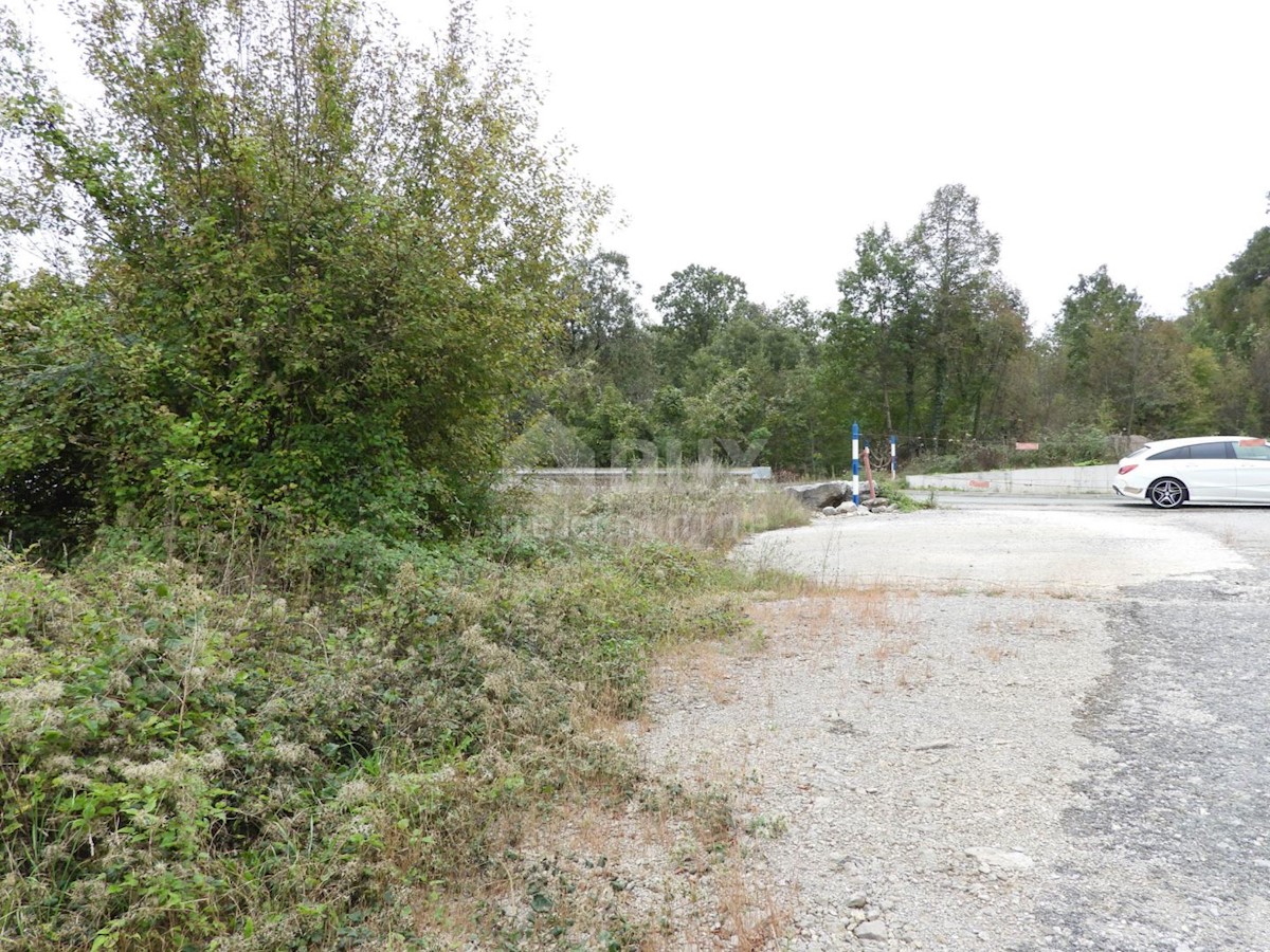 MATULJI, JURDANI, MALI BRGUD- gradbeno zemljišče 17065m2 (9000m2 zazidljivo) stanovanjski objekt - stanovanja ali poslovno-stanovanjski objekt/ hala/ poslovni objekt/ suha marina/ odprto skladišče