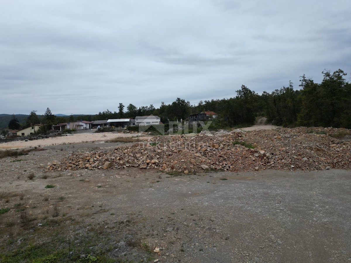 MATULJI, JURDANI, MALI BRGUD- gradbeno zemljišče 17065m2 (9000m2 zazidljivo) stanovanjski objekt - stanovanja ali poslovno-stanovanjski objekt/ hala/ poslovni objekt/ suha marina/ odprto skladišče