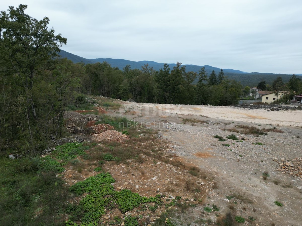 MATULJI, JURDANI, MALI BRGUD- gradbeno zemljišče 17065m2 (9000m2 zazidljivo) stanovanjski objekt - stanovanja ali poslovno-stanovanjski objekt/ hala/ poslovni objekt/ suha marina/ odprto skladišče