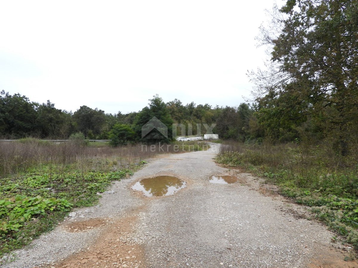 MATULJI, JURDANI, MALI BRGUD- gradbeno zemljišče 17065m2 (9000m2 zazidljivo) stanovanjski objekt - stanovanja ali poslovno-stanovanjski objekt/ hala/ poslovni objekt/ suha marina/ odprto skladišče