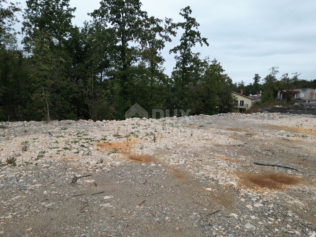 MATULJI, JURDANI, MALI BRGUD- gradbeno zemljišče 17065m2 (9000m2 zazidljivo) stanovanjski objekt - stanovanja ali poslovno-stanovanjski objekt/ hala/ poslovni objekt/ suha marina/ odprto skladišče