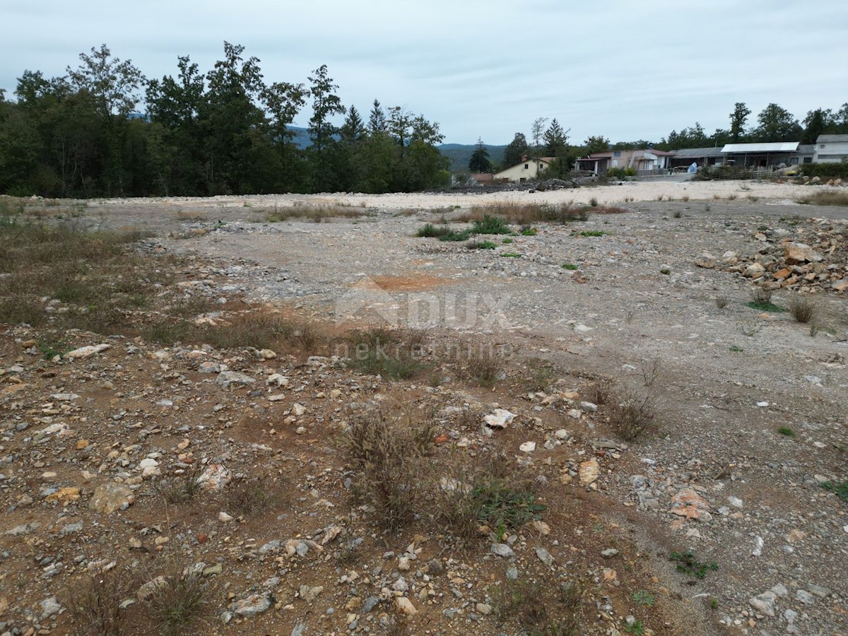 MATULJI, JURDANI, MALI BRGUD- gradbeno zemljišče 17065m2 (9000m2 zazidljivo) stanovanjski objekt - stanovanja ali poslovno-stanovanjski objekt/ hala/ poslovni objekt/ suha marina/ odprto skladišče