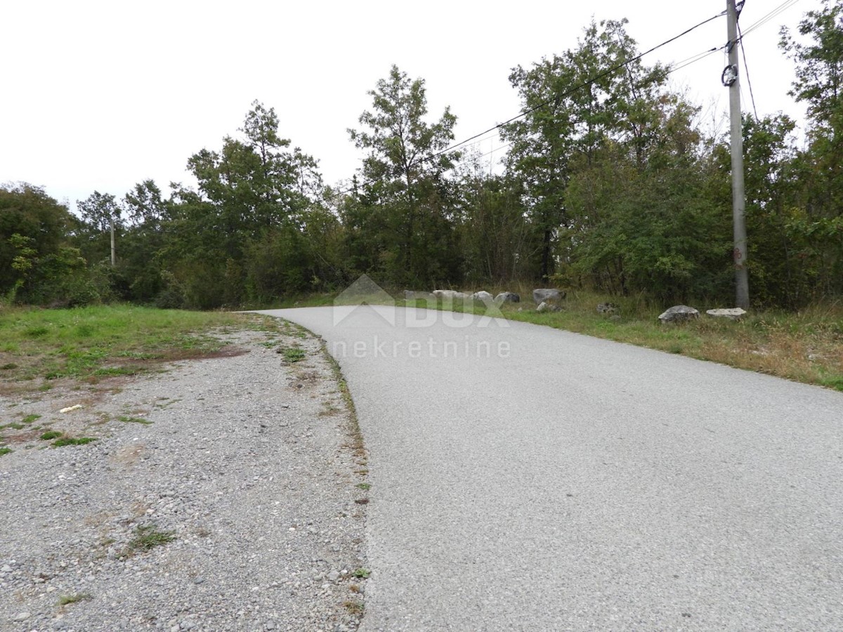 MATULJI, JURDANI, MALI BRGUD- gradbeno zemljišče 17065m2 (9000m2 zazidljivo) stanovanjski objekt - stanovanja ali poslovno-stanovanjski objekt/ hala/ poslovni objekt/ suha marina/ odprto skladišče