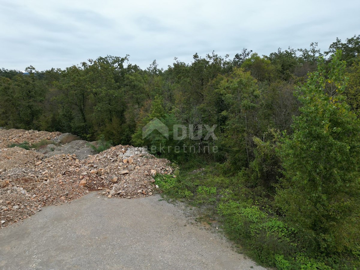 MATULJI, JURDANI, MALI BRGUD- gradbeno zemljišče 17065m2 (9000m2 zazidljivo) stanovanjski objekt - stanovanja ali poslovno-stanovanjski objekt/ hala/ poslovni objekt/ suha marina/ odprto skladišče