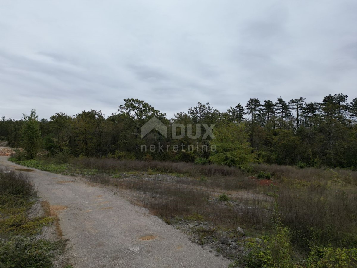 MATULJI, JURDANI, MALI BRGUD- gradbeno zemljišče 17065m2 (9000m2 zazidljivo) stanovanjski objekt - stanovanja ali poslovno-stanovanjski objekt/ hala/ poslovni objekt/ suha marina/ odprto skladišče