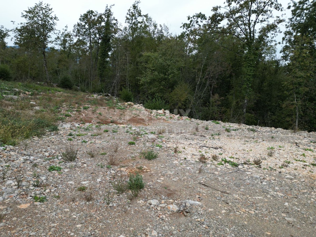 MATULJI, JURDANI, MALI BRGUD- gradbeno zemljišče 17065m2 (9000m2 zazidljivo) stanovanjski objekt - stanovanja ali poslovno-stanovanjski objekt/ hala/ poslovni objekt/ suha marina/ odprto skladišče