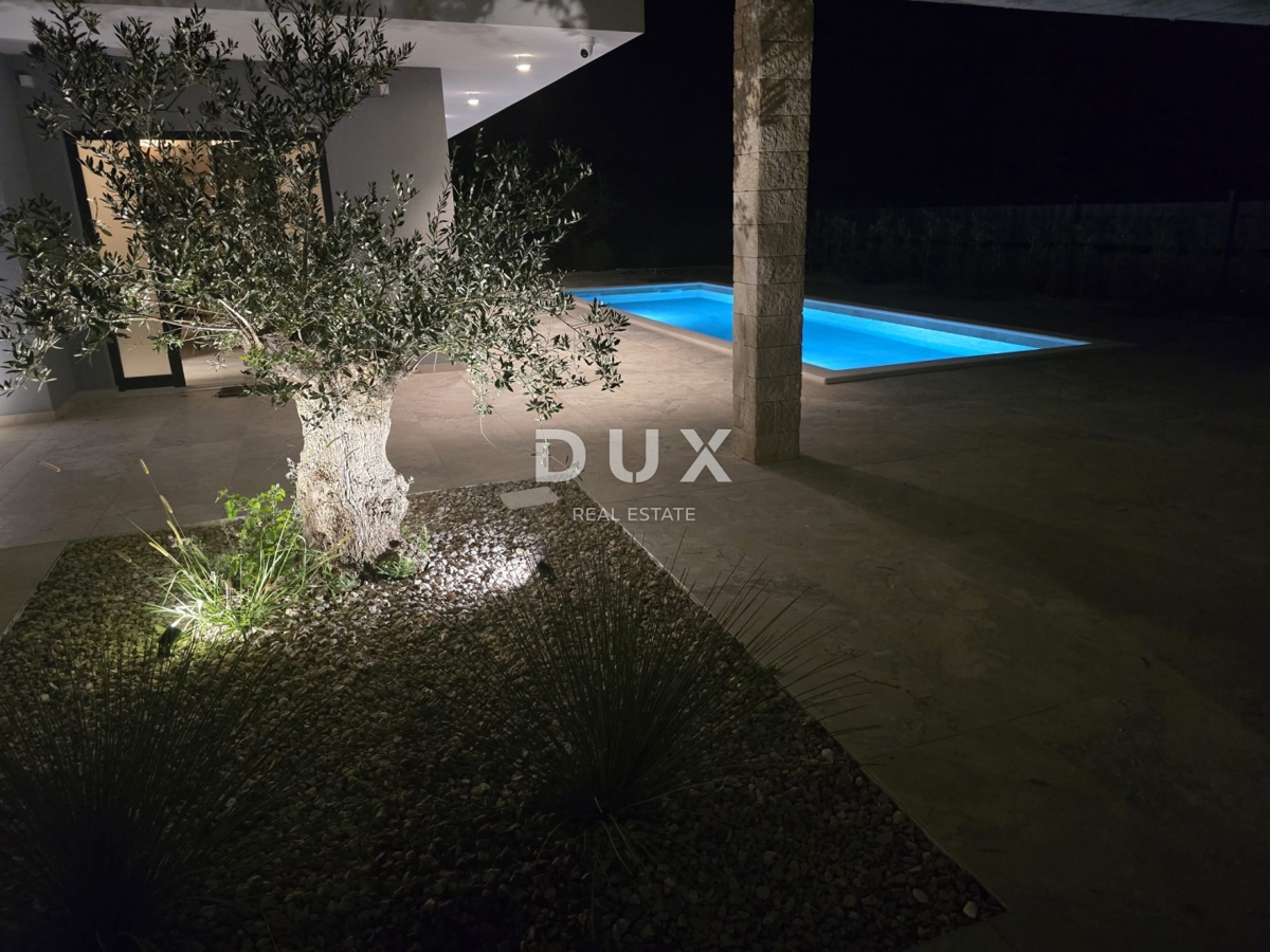 ISTRA, SV. PETAR V GOZDU - Čudovita novogradnja z bazenom in letno kuhinjo