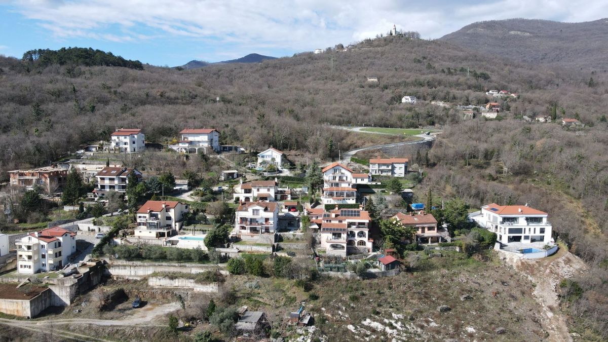 OPATIJA, KOLAVIĆI - objekt. zemljišče, 1017 m2, PANORAMSKI POGLED NA MORJE!!!