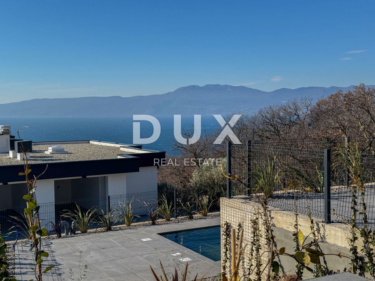 RIJEKA, KOSTRENA - ekskluzivna dupleks vila z bazenom in garažo ter panoramskim pogledom na morje