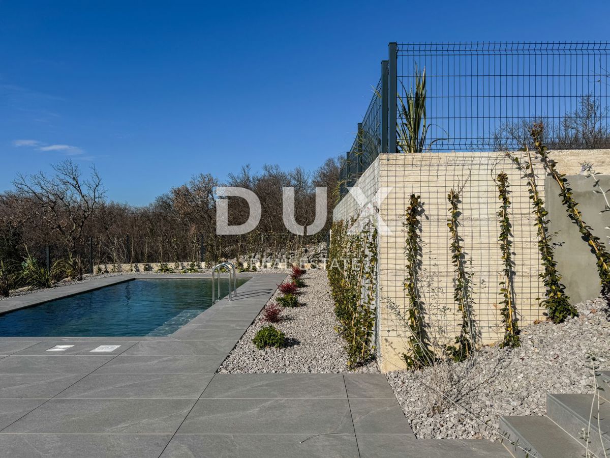RIJEKA, KOSTRENA - ekskluzivna dupleks vila z bazenom in garažo ter panoramskim pogledom na morje