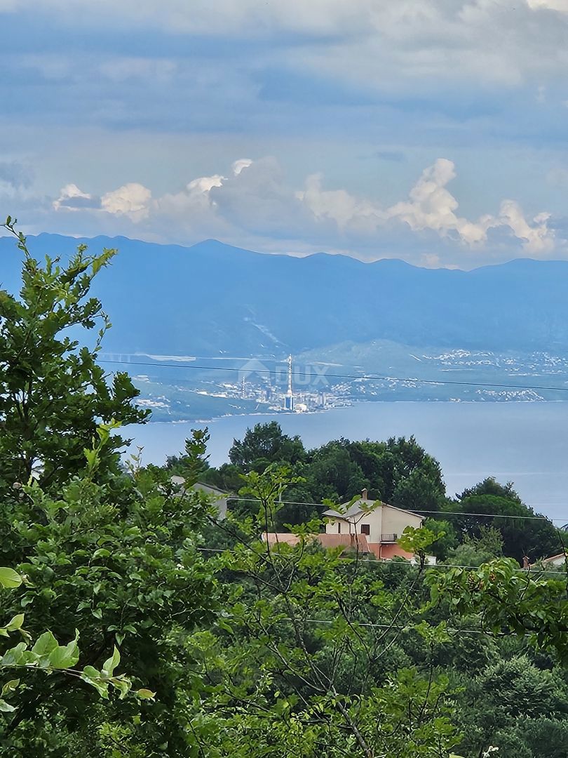 OPATIJA, BREGI - gradbeno zemljišče 1945m2 s pogledom na morje za poslovno-stanovanjski ali stanovanjski objekt - oddaja apartmajev / družinske hiše / vile / hiše - počitnice z bazenom