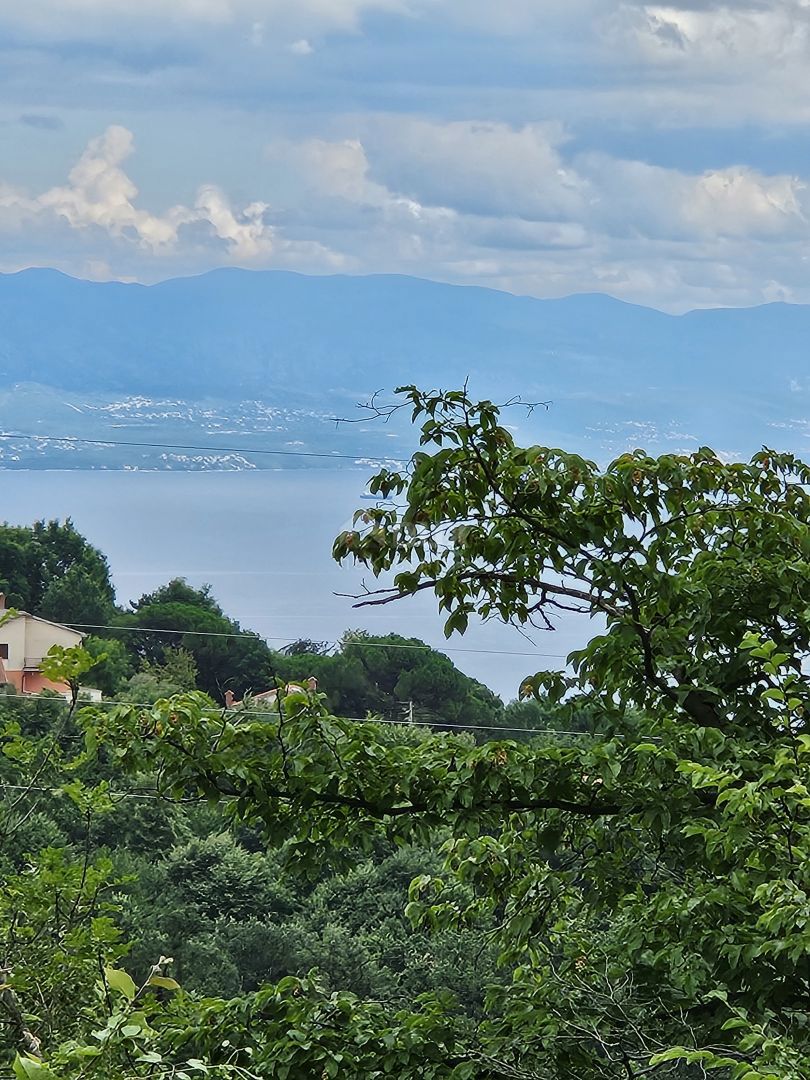 OPATIJA, BREGI - gradbeno zemljišče 1945m2 s pogledom na morje za poslovno-stanovanjski ali stanovanjski objekt - oddaja apartmajev / družinske hiše / vile / hiše - počitnice z bazenom