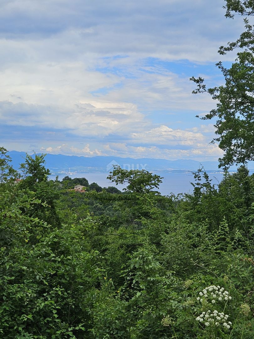 OPATIJA, BREGI - gradbeno zemljišče 1945m2 s pogledom na morje za poslovno-stanovanjski ali stanovanjski objekt - oddaja apartmajev / družinske hiše / vile / hiše - počitnice z bazenom