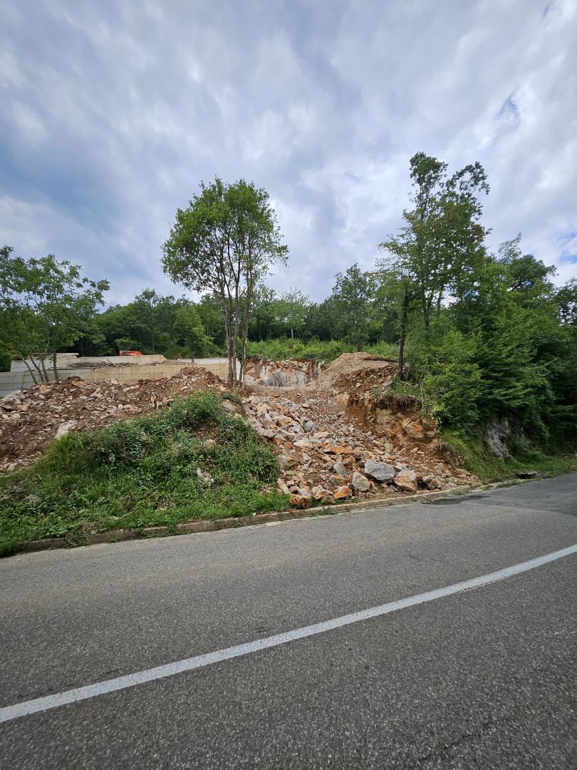 OPATIJA, BREGI - gradbeno zemljišče 1945m2 s pogledom na morje za poslovno-stanovanjski ali stanovanjski objekt - oddaja apartmajev / družinske hiše / vile / hiše - počitnice z bazenom