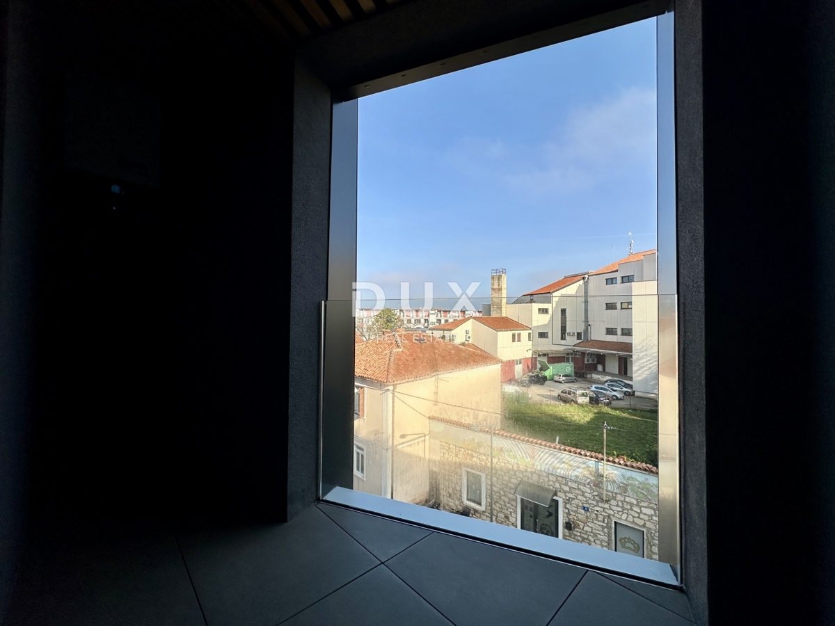 UMAG, CENTER - Stanovanje v luksuzni novogradnji, prva vrsta do morja