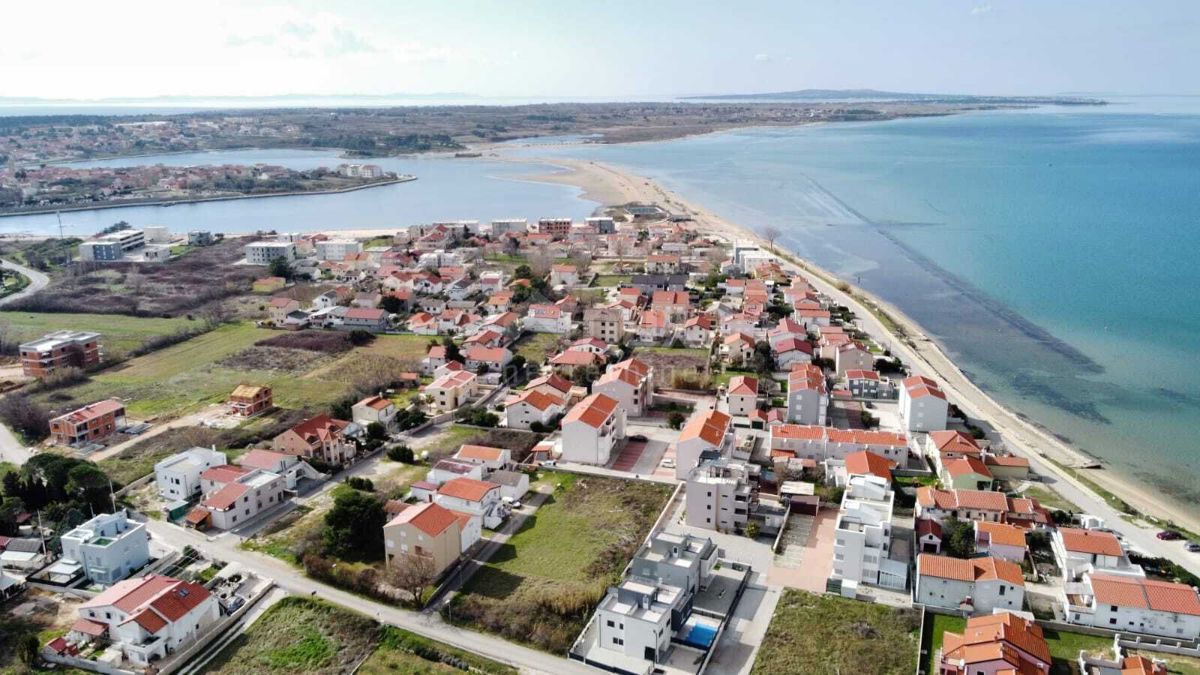 ZADAR, NIN - Stanovanje v novogradnji blizu morja S7