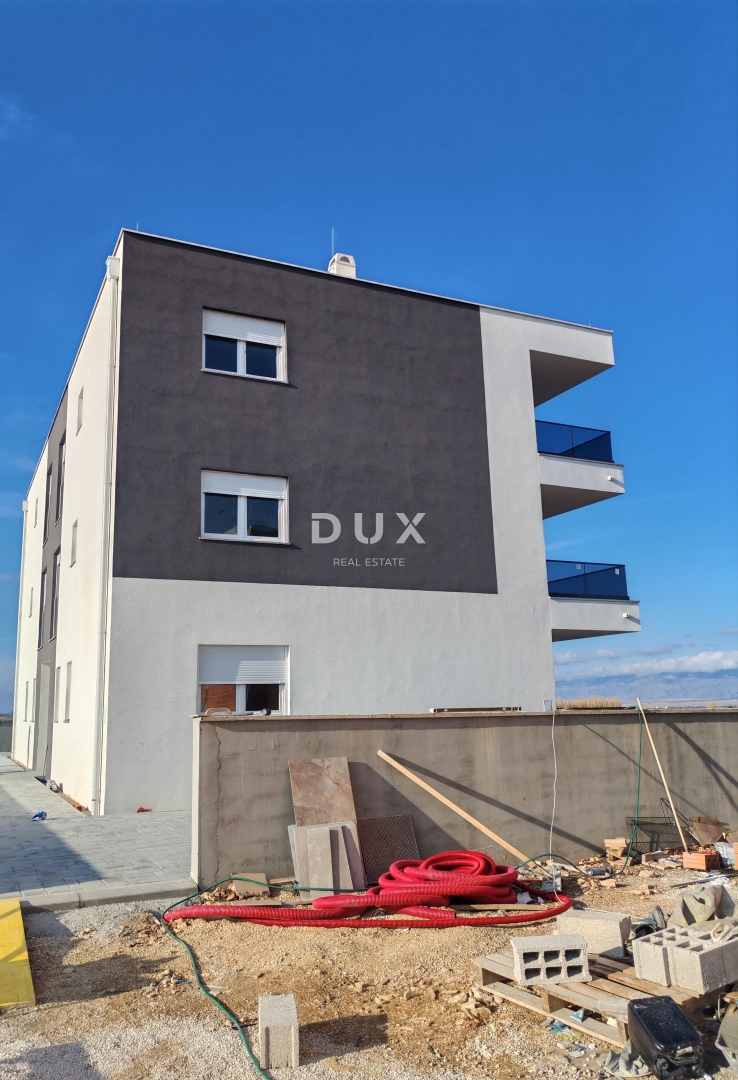 ZADAR, PRIVLAKA - Atraktivno stanovanje s pogledom na morje v bližini plaže! SJ4