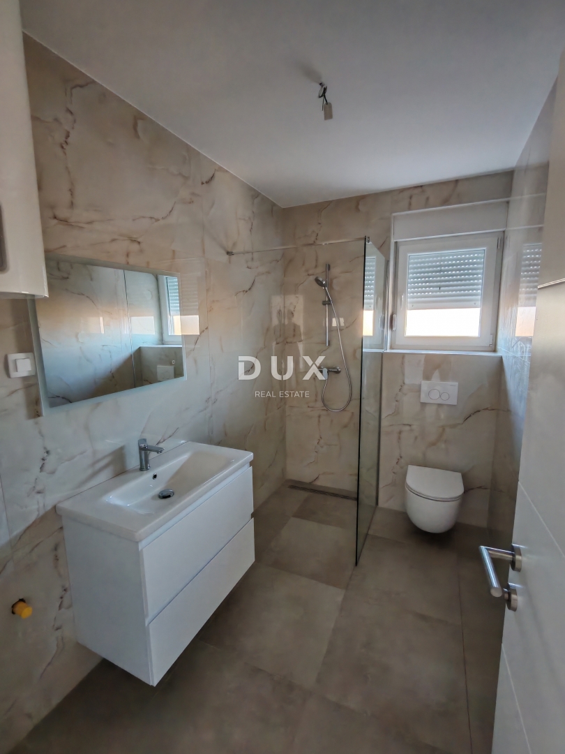 ZADAR, PRIVLAKA - Atraktivno stanovanje s pogledom na morje v bližini plaže! SJ4