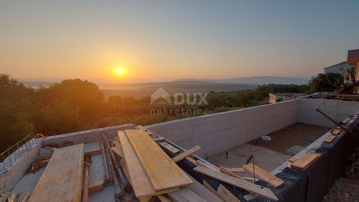 OTOK KRK, MESTO KRK (okolica) - luksuzna vila v gradnji