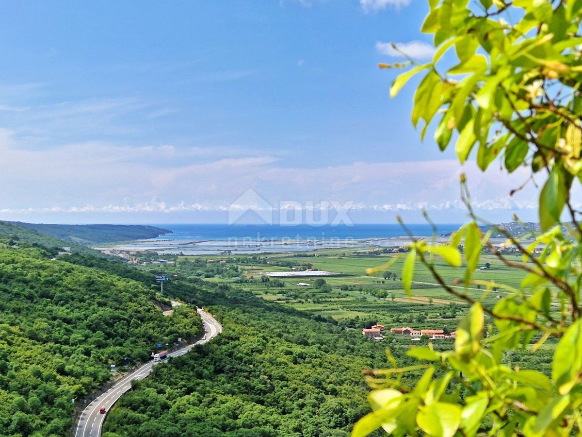 ISTRA, BUJE - Kamnita hiša s čudovitim razgledom