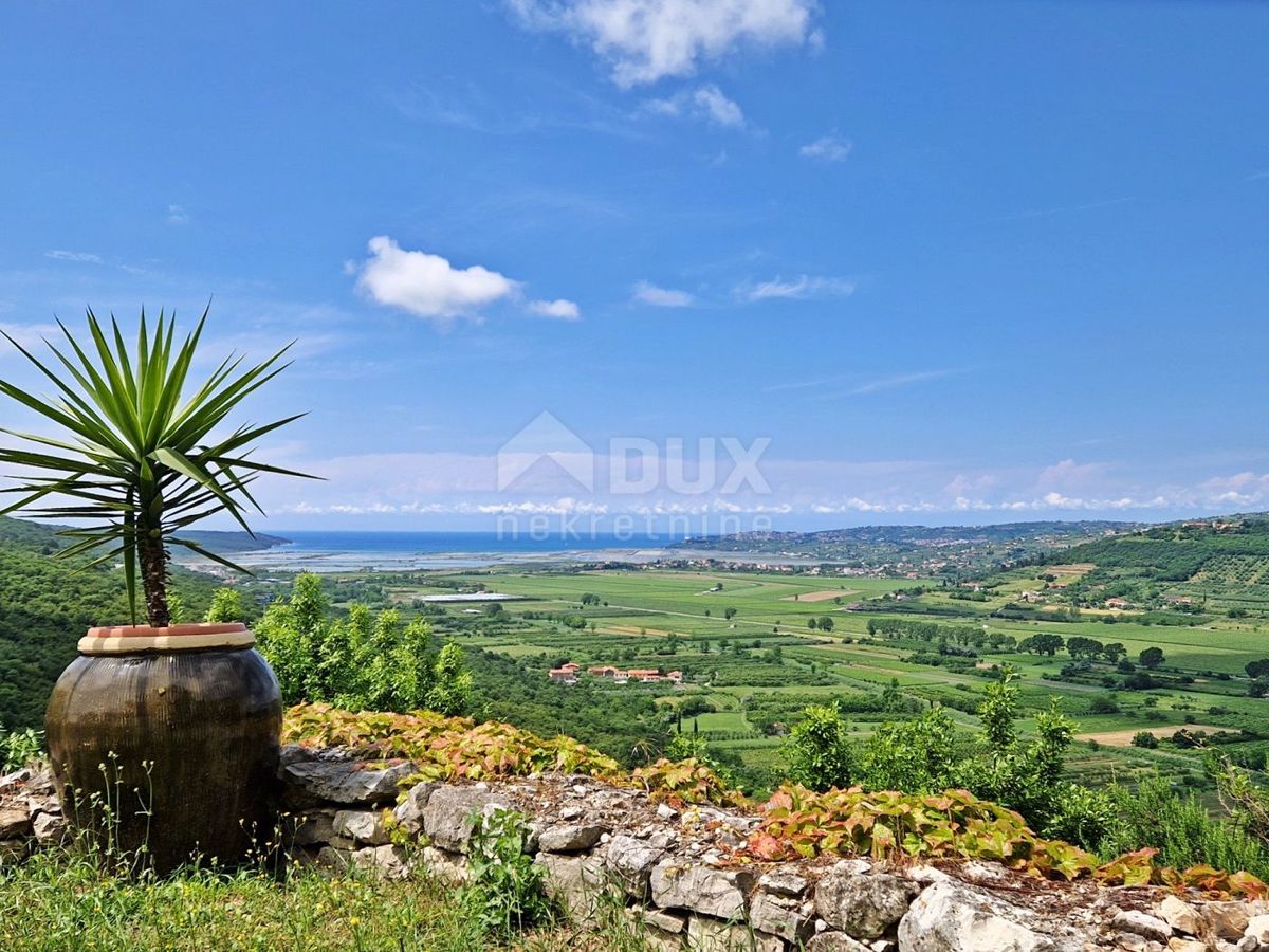 ISTRA, BUJE - Kamnita hiša s čudovitim razgledom