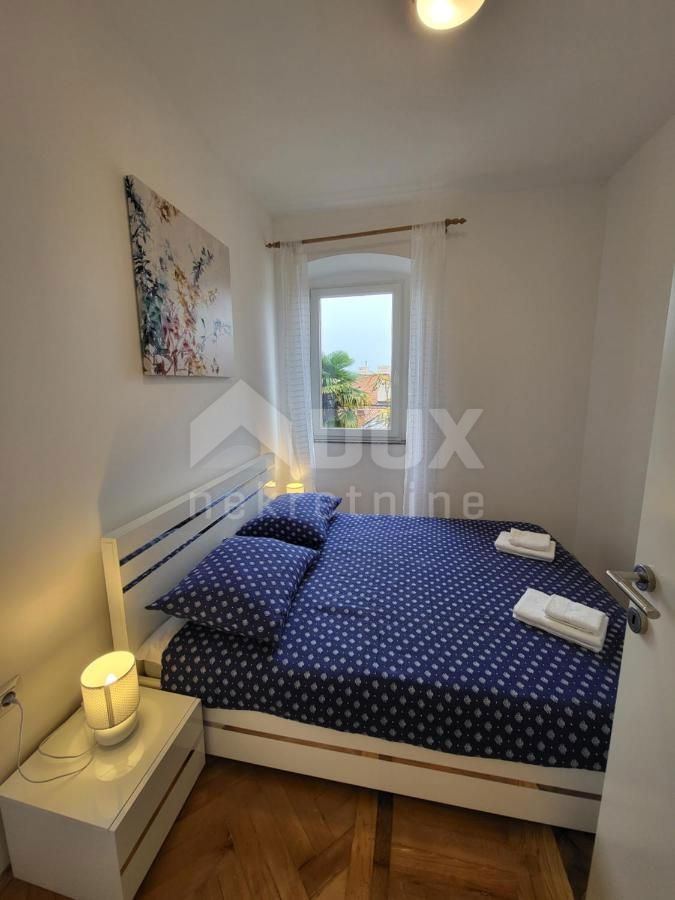 OPATIJA, VOLOSKO - Popolnoma prenovljen apartma 100 metrov od morja!