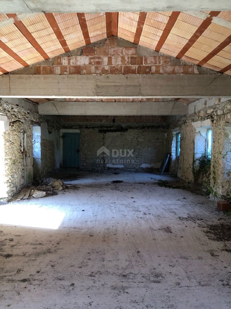 ISTRA, PIĆAN - Prostorna posest 2,2 ha s čudovitim pogledom na Učko