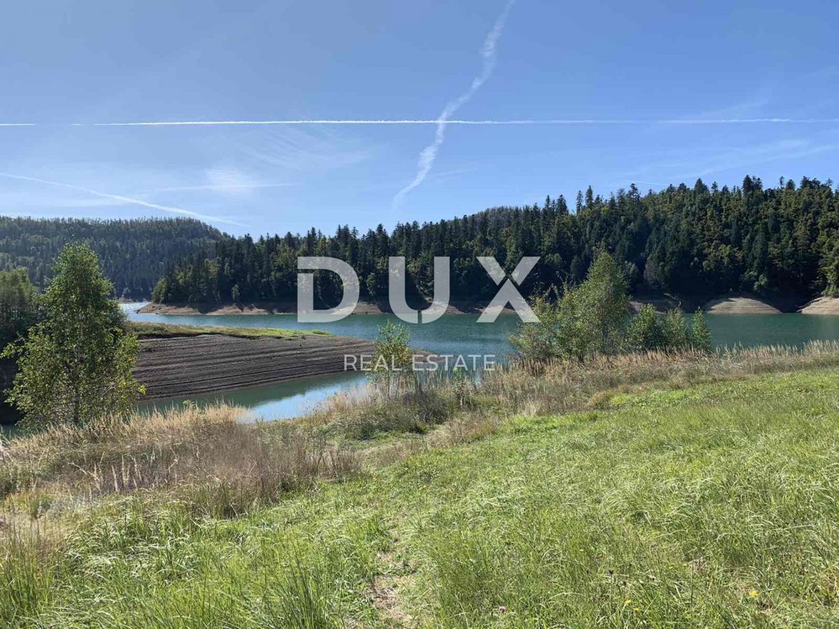 GORSKI KOTAR, LOKVE - atraktivno zemljišče 405m2 za družinsko hišo / vilo / apartmaje / hišo za najem / počitniško hišo 