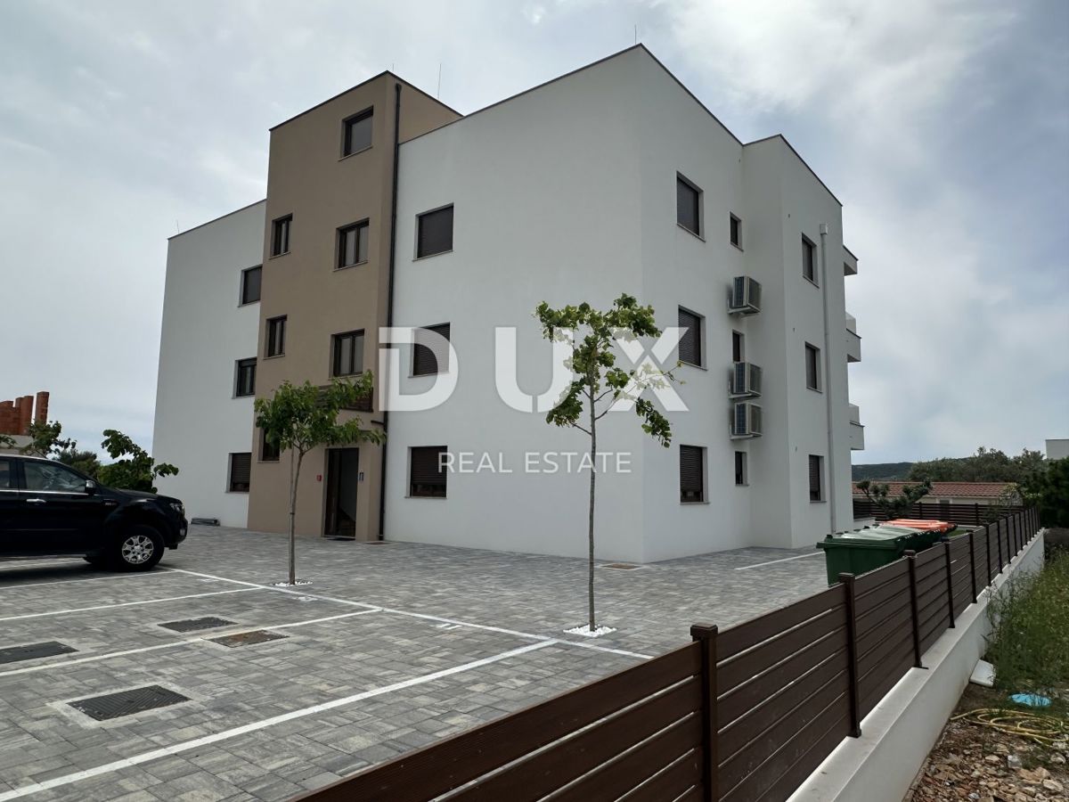 ZADAR, TURANJ - Apartma z vrtom blizu morja S2