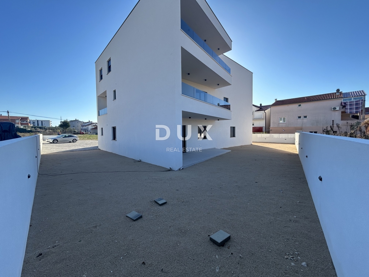 ŠIBENIK, VODICE - Udobno dvonadstropno stanovanje na mirni lokaciji