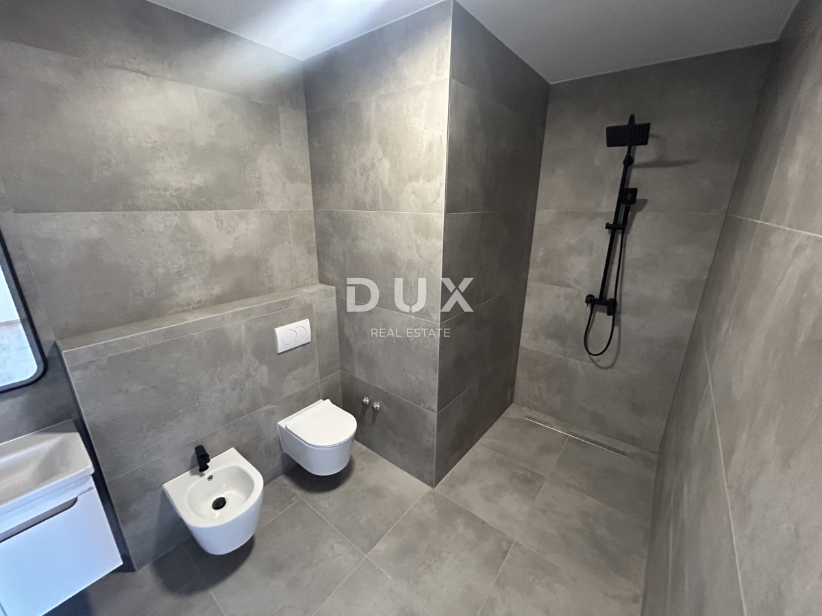 ŠIBENIK, VODICE - Udobno dvonadstropno stanovanje na mirni lokaciji