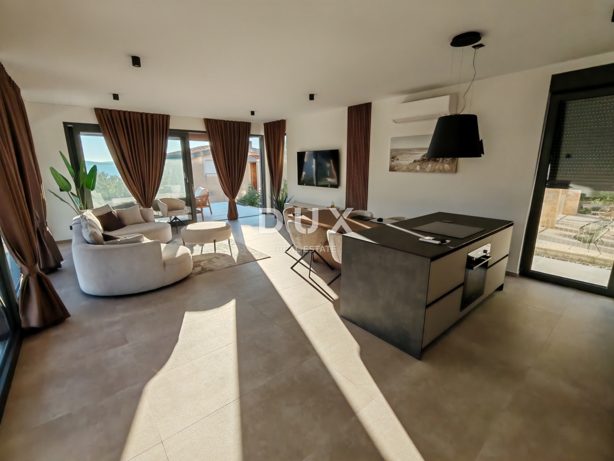 ZADAR, KOŽINO - Luksuzno stanovanje 100 metrov od plaže, z ogrevanim bazenom in pogledom na morje! 4 spalnice! S1