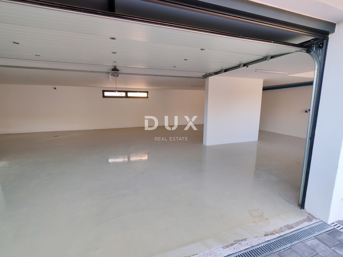 ZADAR, KOŽINO - Luksuzno stanovanje 100 metrov od plaže, z ogrevanim bazenom in pogledom na morje! 4 spalnice! S1