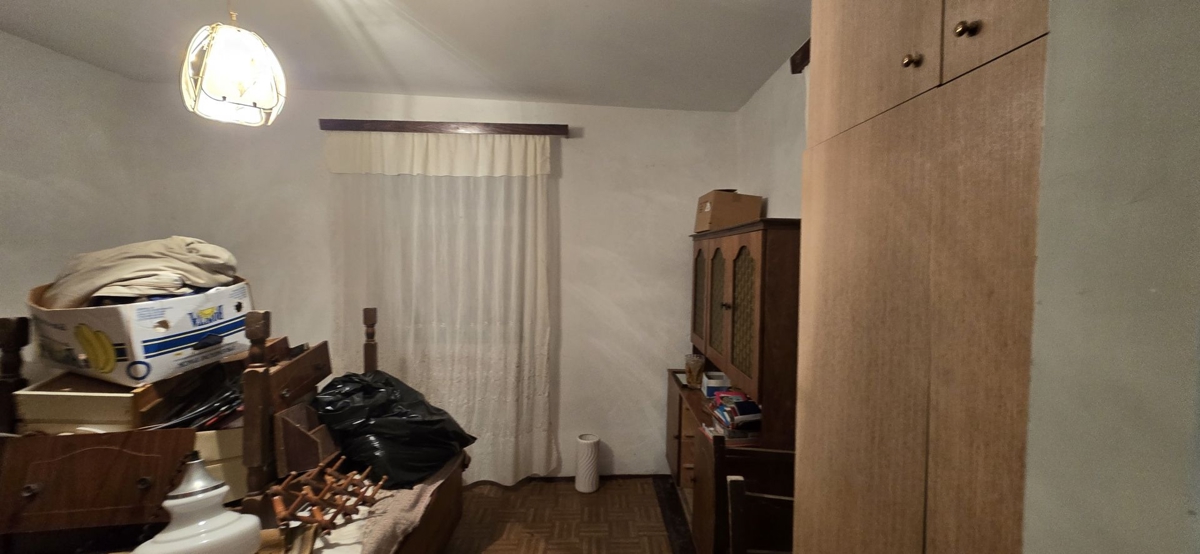 ISTRA, LABIN - Prostorna posest s 3 hišami in 18.500 m2 zemljišča