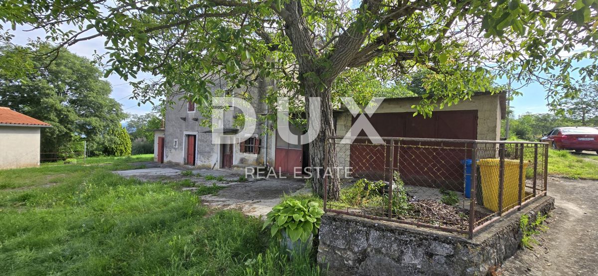 ISTRA, LABIN - Prostorna posest s 3 hišami in 18.500 m2 zemljišča