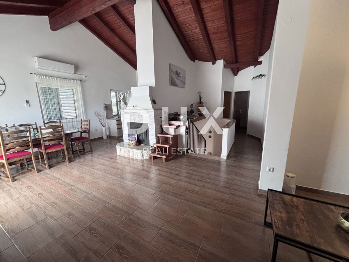 ZADAR, ZATON - Obnovljena dvonadstropna hiša na atraktivni lokaciji