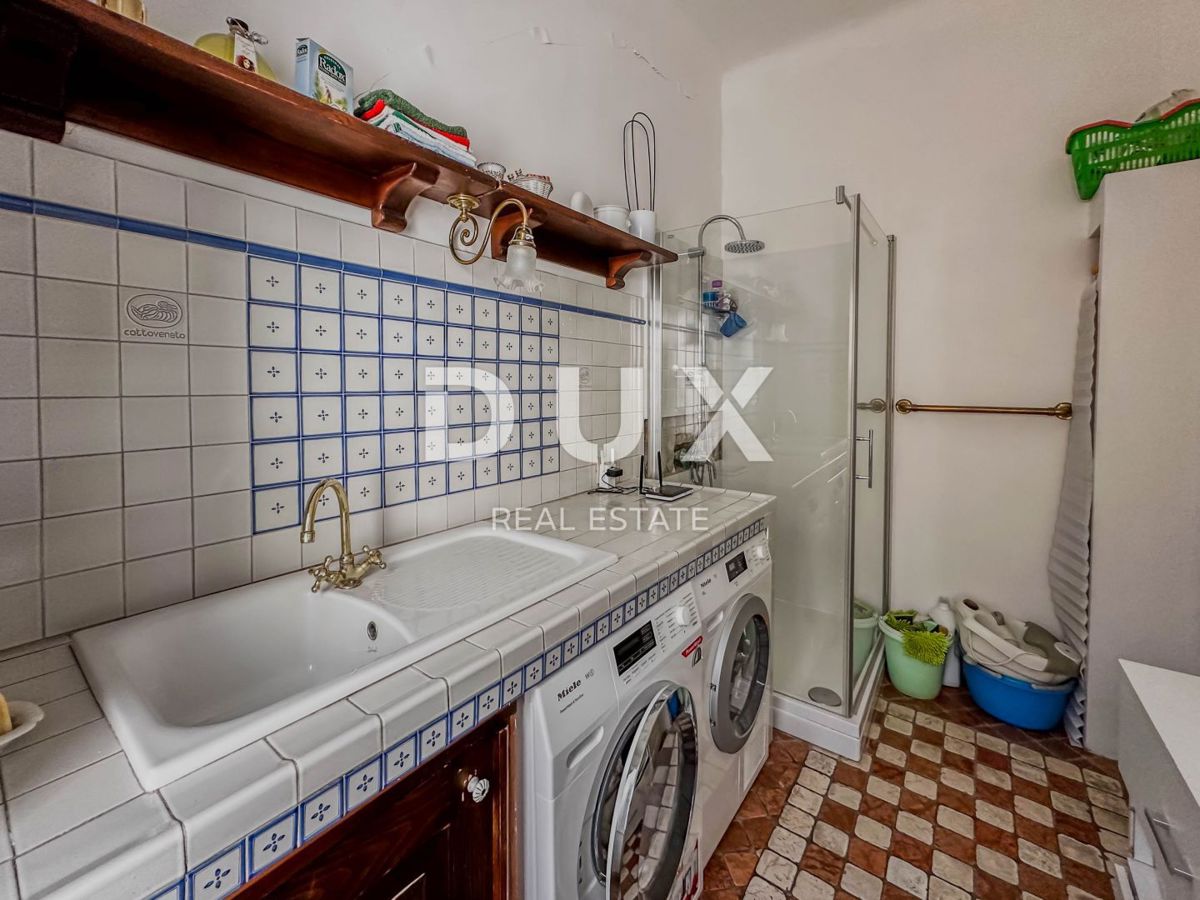 RIJEKA, CENTER - stanovanje, 4 spalnice + dnevna soba, 3. nadstropje, LUKSUZNO OPREMLJENO!