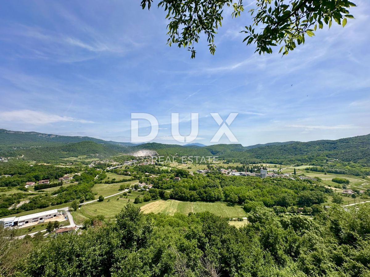 ISTRA, BUZET - Poslovno-stanovanjska stavba v starem mestnem jedru